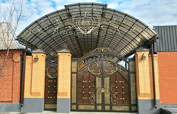 Купить или заказать ворота для дома с навесом - стильные и надежные решения для вашего участка в Глазове от 41419 руб | ВоротМастер-Глз
